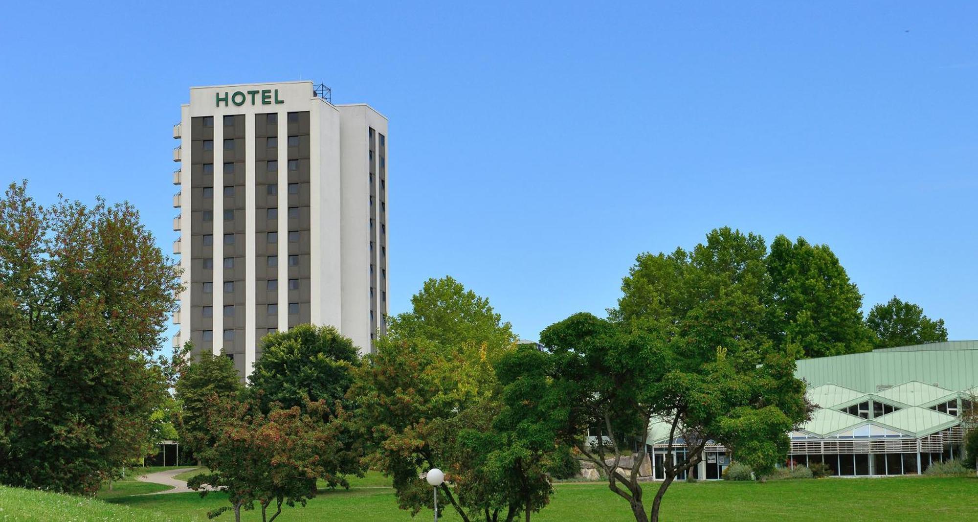 Plaza Inn Леонберг Екстериор снимка